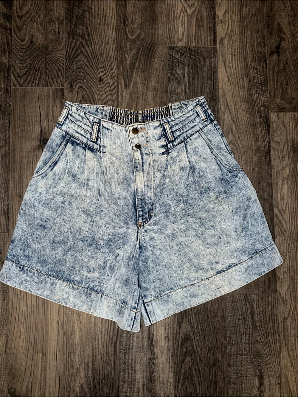Light Wash High-Waist Denim Shorts